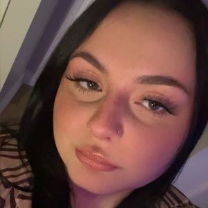 Meet your Posher, Jaclyn